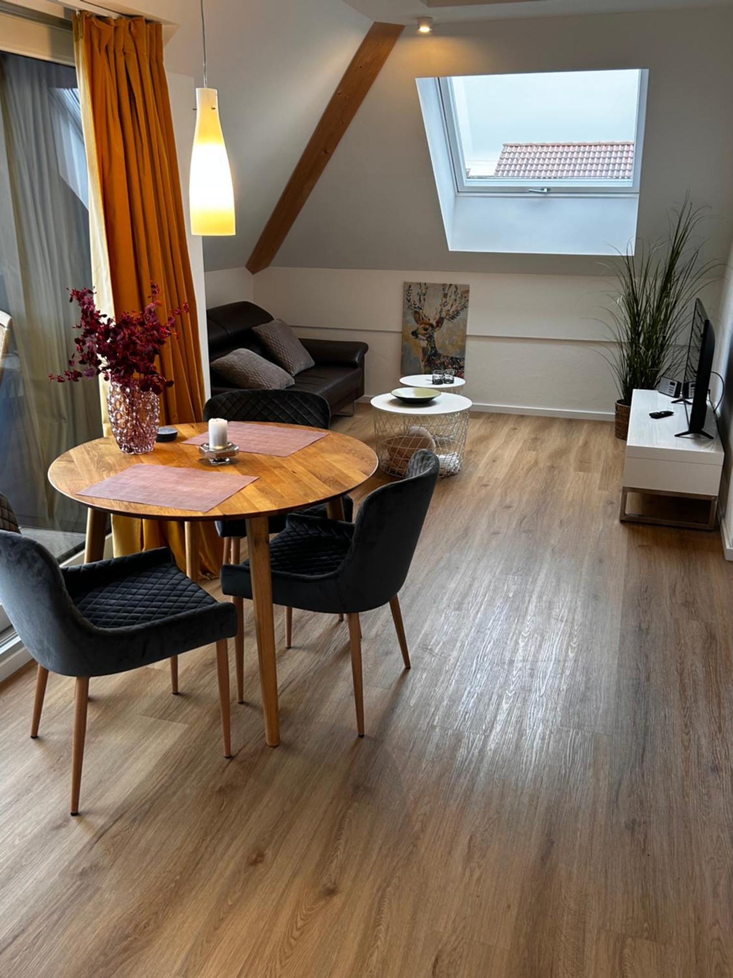 Terralpin Apartments - Charmante Dg Wohnung Mit Balkon Bruckmühl Dış mekan fotoğraf